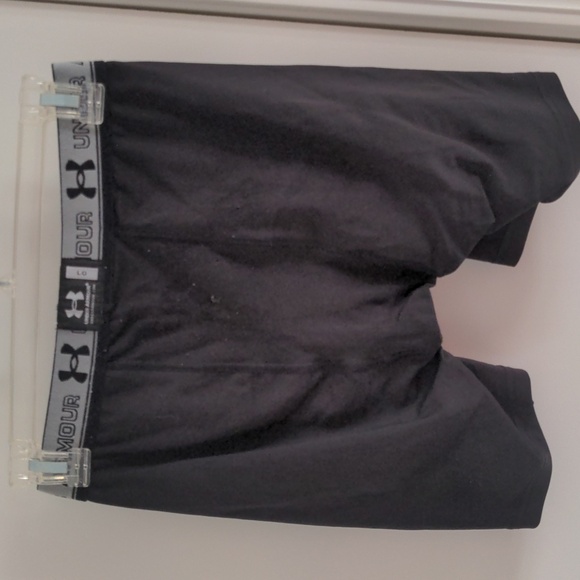 Under Armour compression shorts - Picture 2 of 4